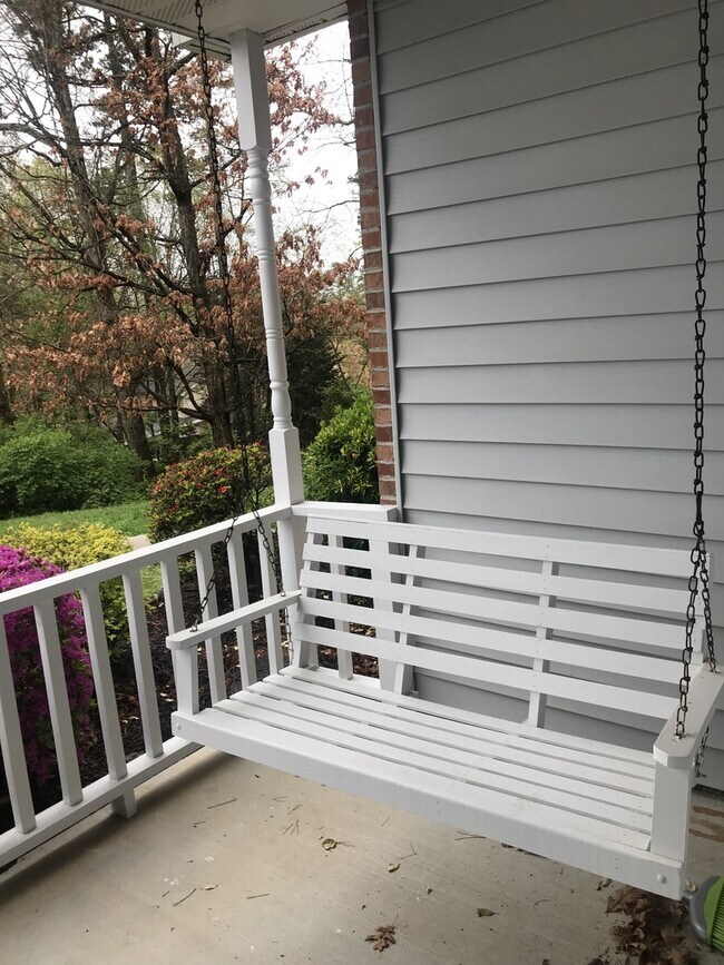 Foto del edificio - Knoxville, 2 bedroom, 2 bath condo with wo...