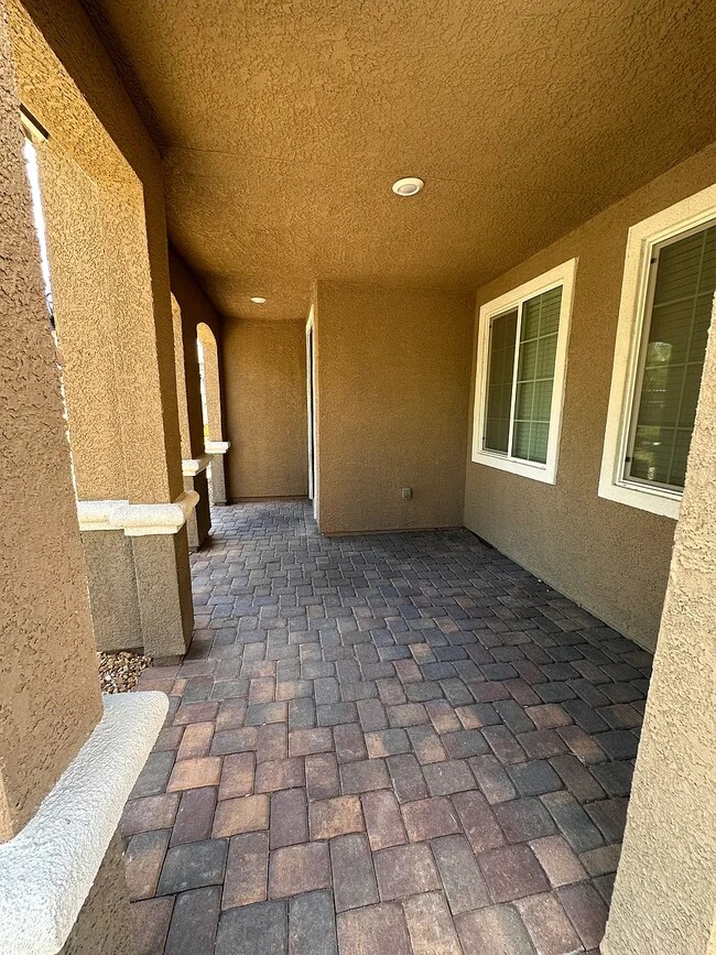 Building Photo - 3270 Trabia Ave