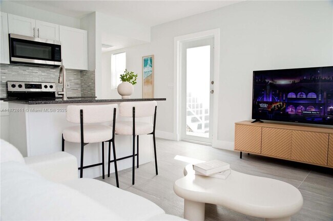 Foto del edificio - 4051 N Ocean Dr