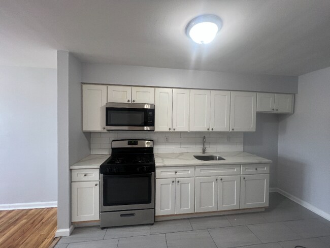 Foto del edificio - 6 Pomona Ave