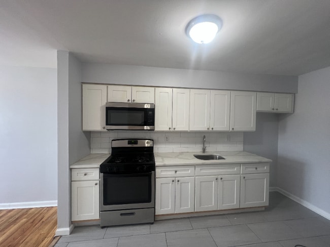 Building Photo - 6 Pomona Ave