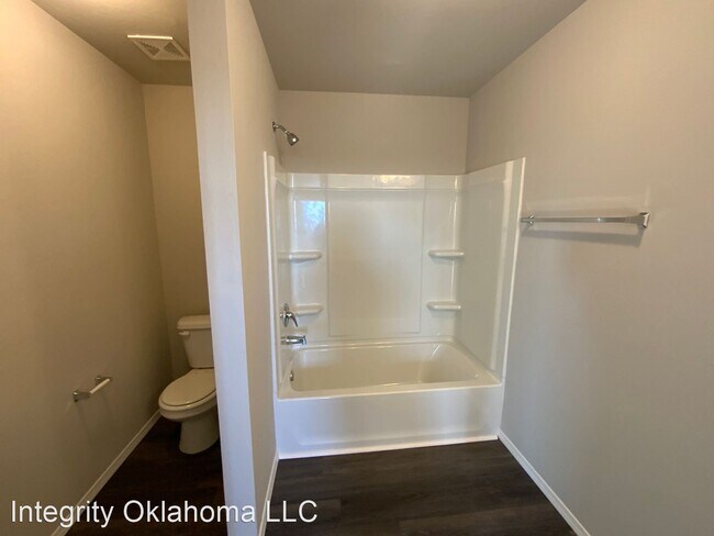 Building Photo - 3 br, 2.5 bath House - 1841 Easton Ln