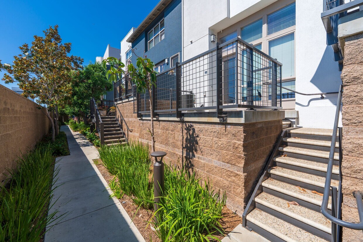 Primary Photo - 5402 W 149th Pl