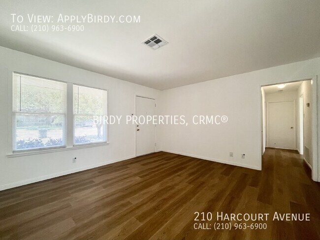 Building Photo - *2-bed, 1-bath Home in Southeast San Anton...