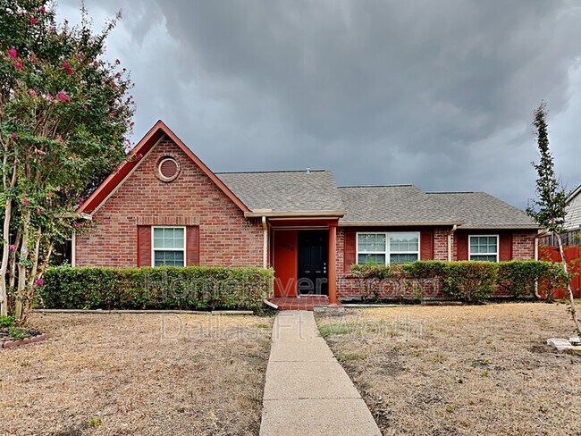 Building Photo - 2806 Poplar Trail