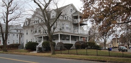 Building Photo - 18 Forest Park Ave