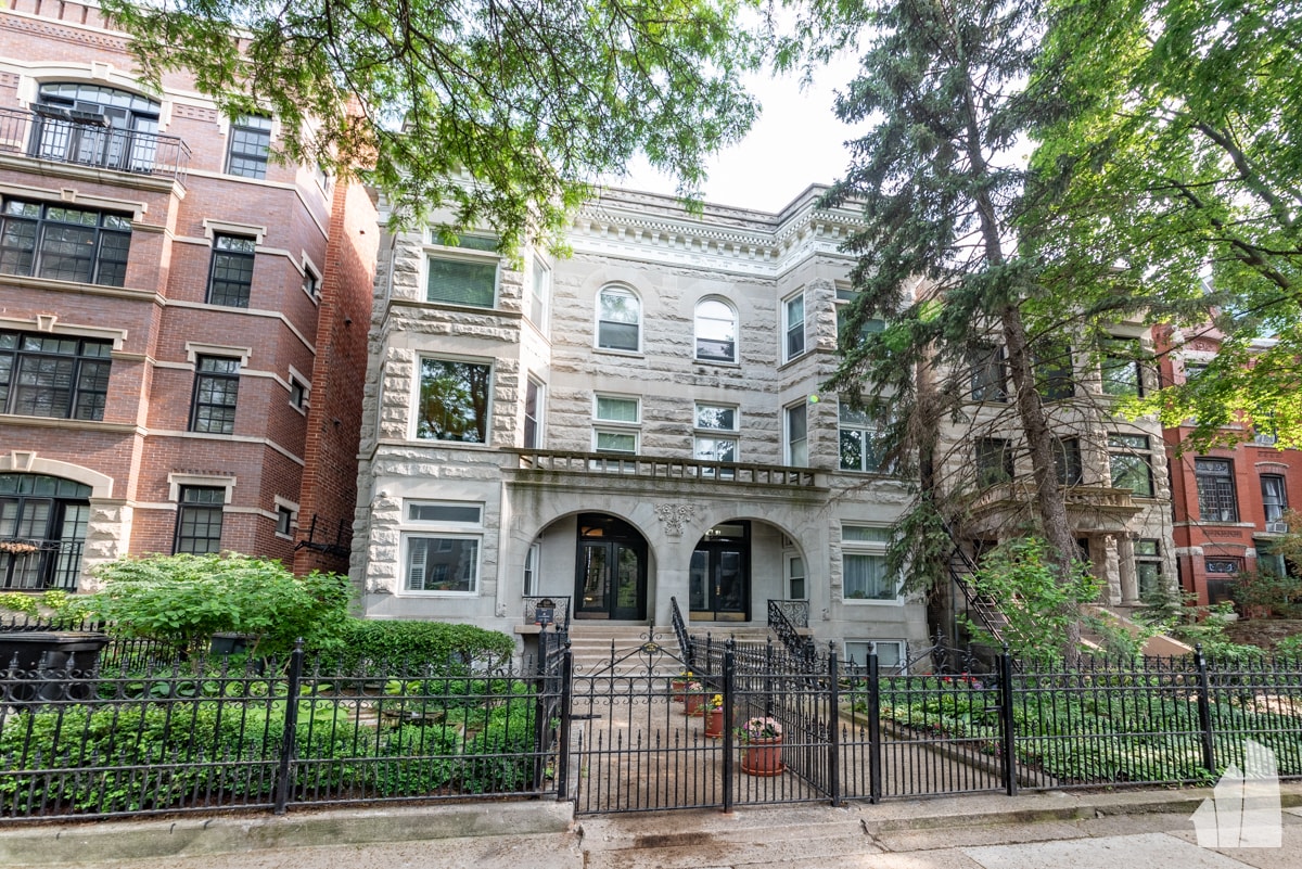 Primary Photo - 649 W Wrightwood Ave