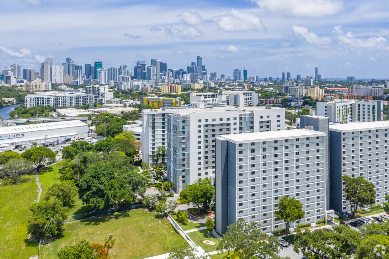 Aerial Photo - The Residences at River Parc
