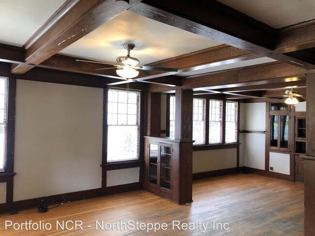 Building Photo - 7 br, 3 bath Apartment - 161 E Frambes Ave