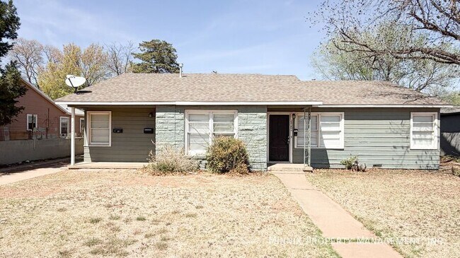 Foto del edificio - 2420 33rd St