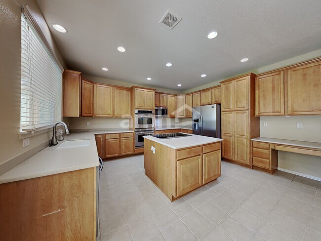 Foto del edificio - 1556 S Catawba Cir