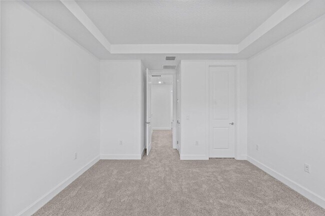 Building Photo - 4291 Lantana Rd