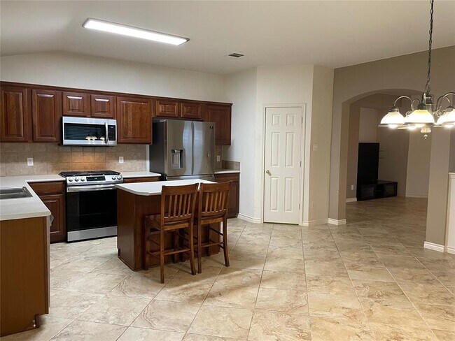 Foto del edificio - 3314 Blue Ridge Dr