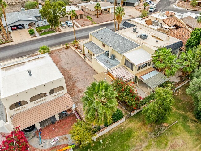 Building Photo - 2687 Country Club Dr