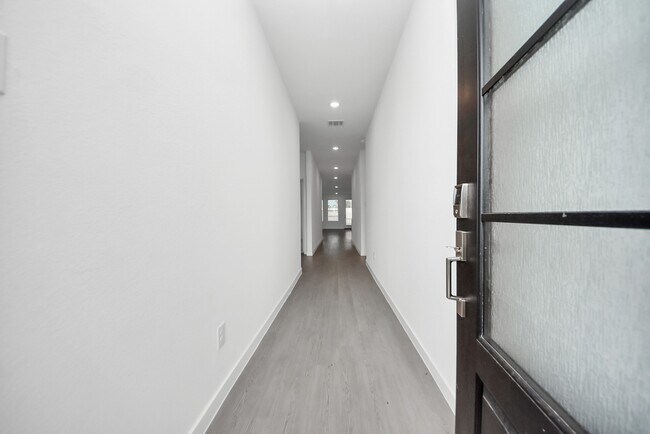 Foto del edificio - 31502 San Floro Dr