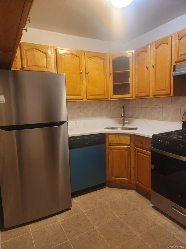 Foto del edificio - 94-86 218th St