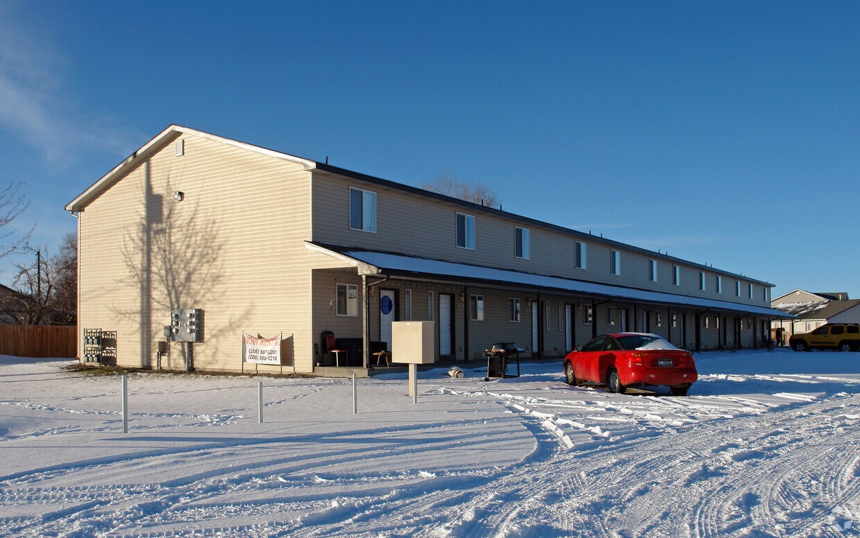 Building Photo - 920-942 Foster Ave