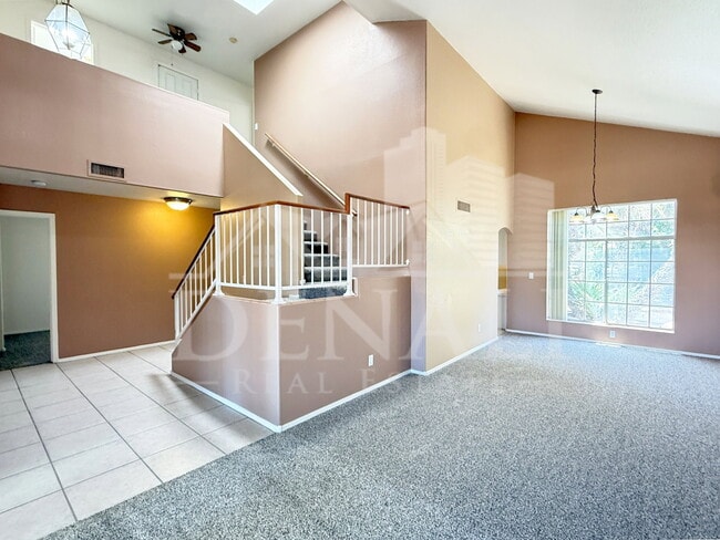 Photo - 1425 E Chicago Cir House