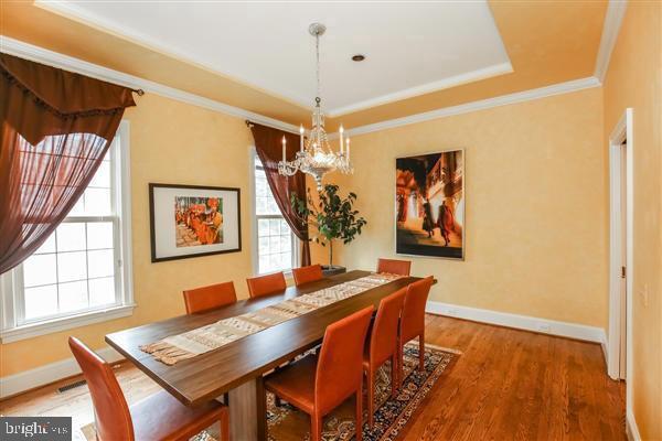 Building Photo - 143 Hesketh St