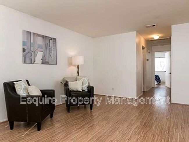 Foto del edificio - 6727 Wordsworth Way
