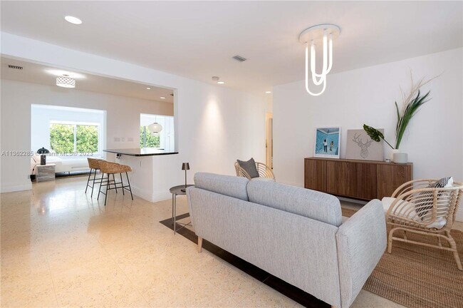 Foto del edificio - 265 Glenridge Rd