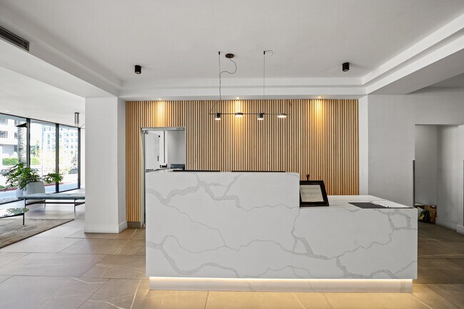 Foto del edificio - 10600 Wilshire - Short Term Available