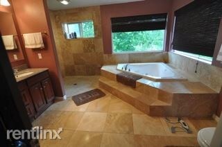 Foto del edificio - 5 br, 1.5 bath House - 651 E Heather Way