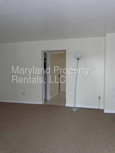 Building Photo - 1705 Addison Rd S
