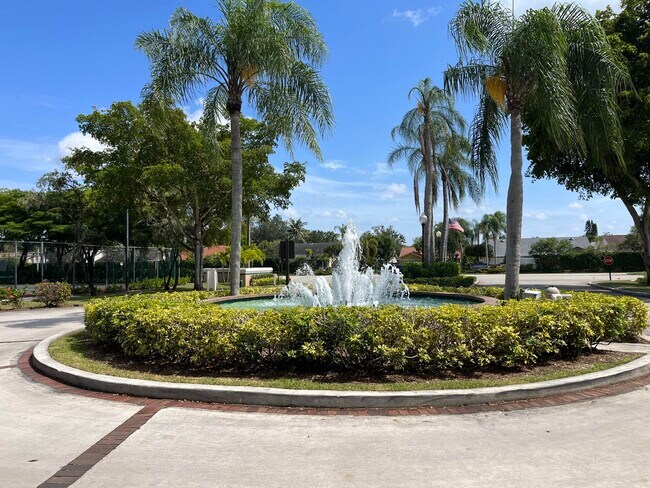 Foto del edificio - 9977 Westview Dr