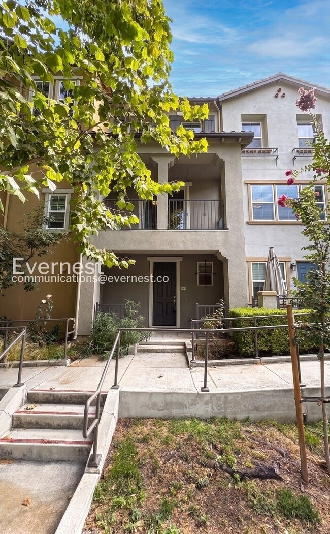 Building Photo - 602 Cedarville Ln