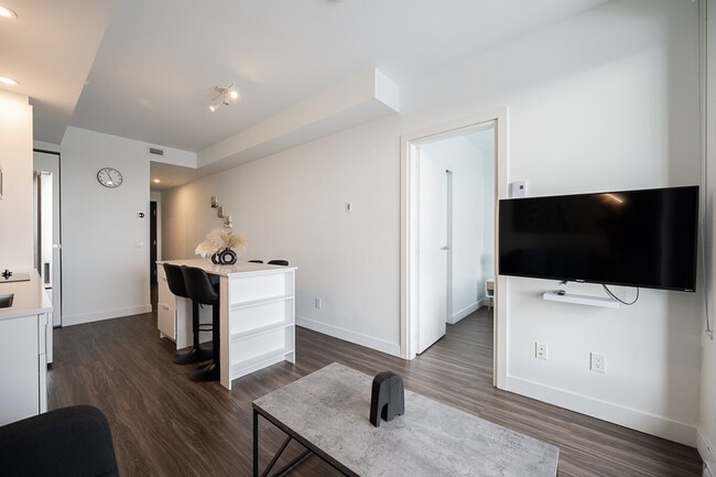 Photo du bâtiment - 1383 Av. Argyle