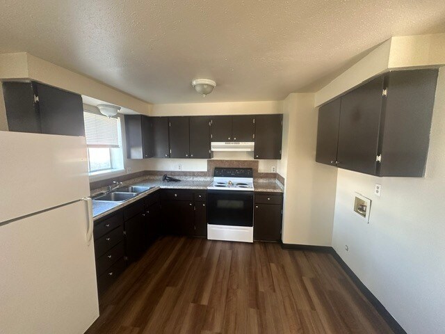 Building Photo - Duplex unit East Nampa near NNU and Downtown!