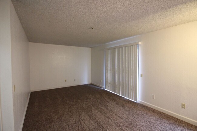 Building Photo - 1 Bedroom for Rent