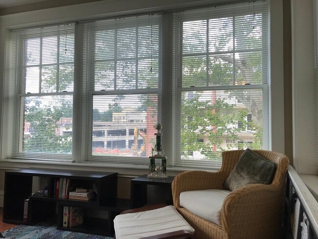 Foto del edificio - 6409 Enright Ave