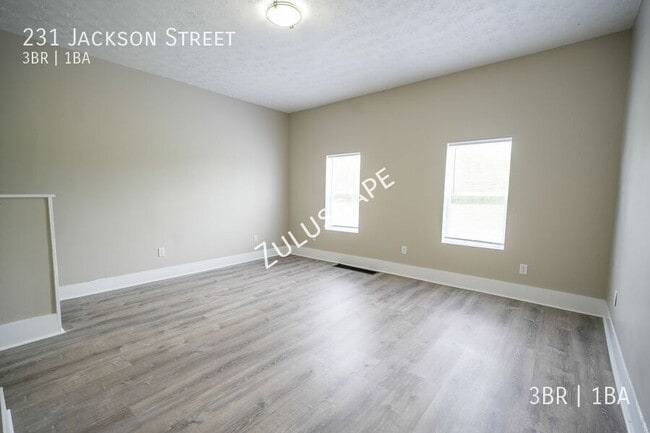 Building Photo - 231 Jackson St