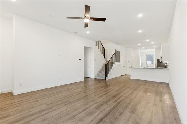 Foto del edificio - 7143 Buchanan Dr