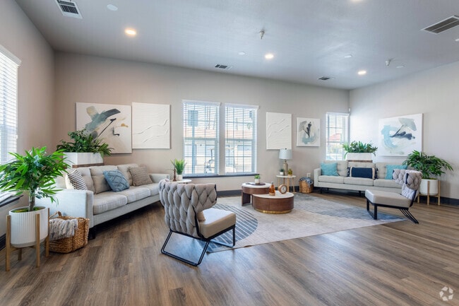 Interior Photo - Luxe East