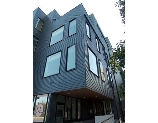 Building Photo - 509 E 1st St