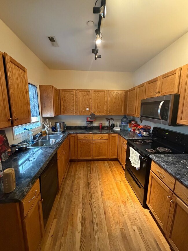 Photo - 1009 N 25th St Apartment