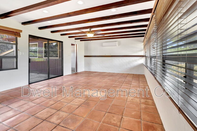 Foto del edificio - 9120 Wakarusa St