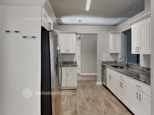 Building Photo - 10418 Soaring Eagle Dr