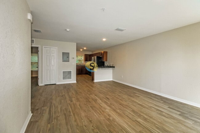 Building Photo - 8148 Juniper Rd