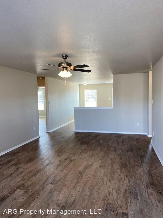 Building Photo - 4 br, 2 bath House - 3812 Travers Lane