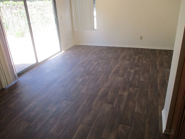 Building Photo - 3Bd/2.5Ba house in Shadowridge!