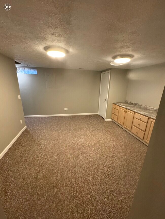 Foto del edificio - 25903 New Forest Ct