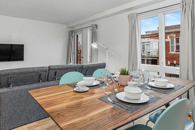 Photo du bâtiment - 3454 Rue Adam