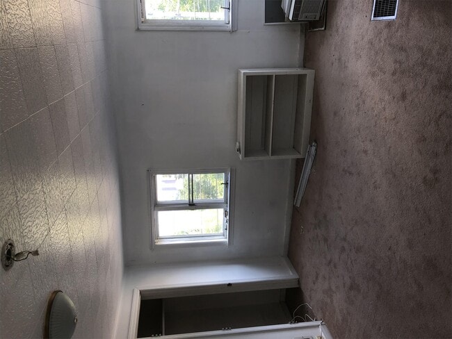 Building Photo - 262 Arlington Ave