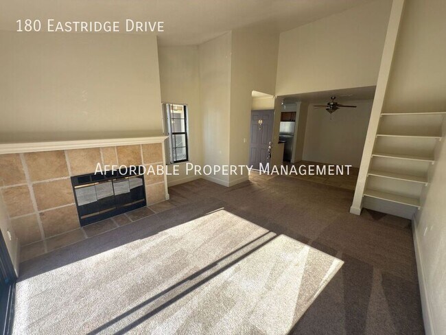 Foto del edificio - 180 Eastridge Dr