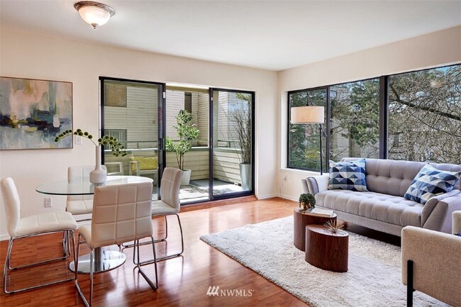 Foto del edificio - 211 Summit Ave E