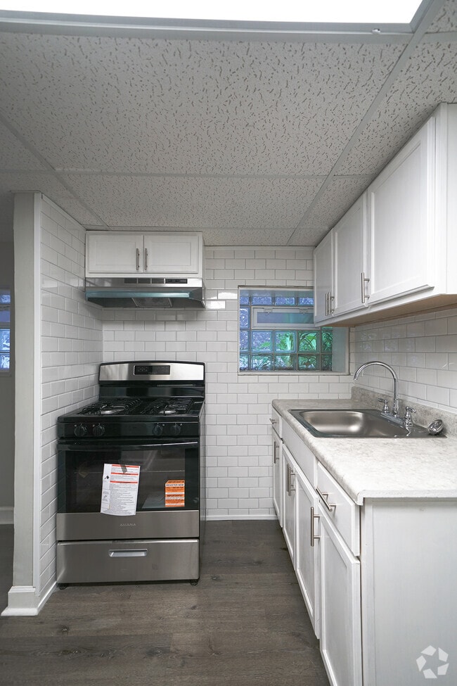 Building Photo - 3021 N Davlin Ct
